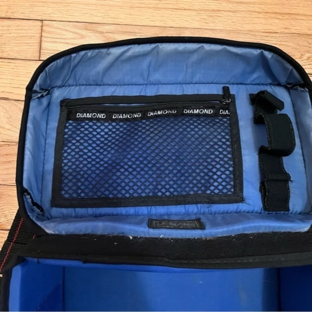 Le Mans Padded‎ Square Black Camera bag